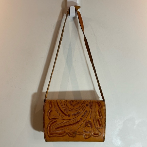 TOOLED Leather Shoulder Multiple Pockets and Inner Utility Pockets Handmade Bag - Picture 7 of 16